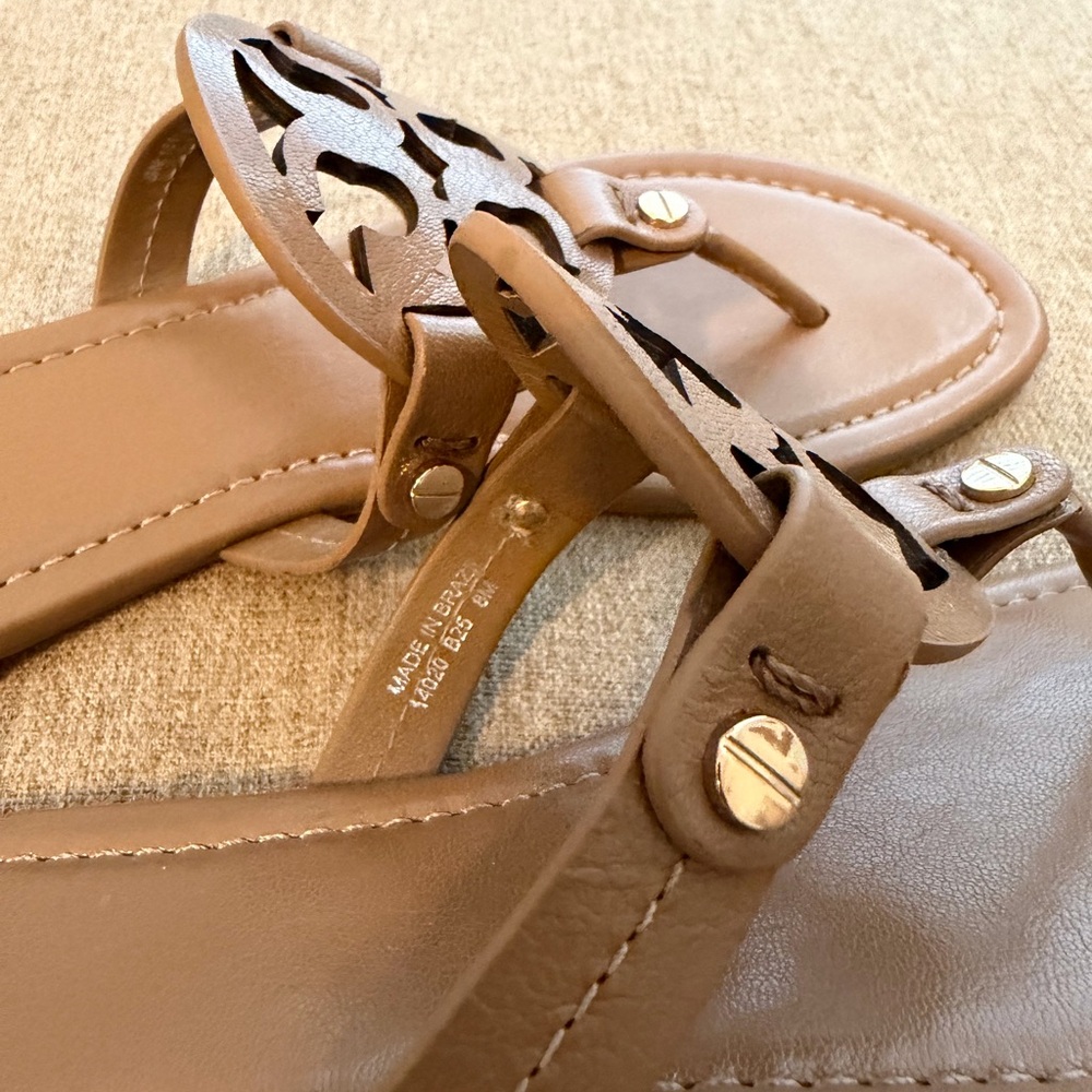 Tory Burch Miller Sandals in Almond Flour. Size 8-Excellent Pre-Owned Condition - Picture 5 of 9